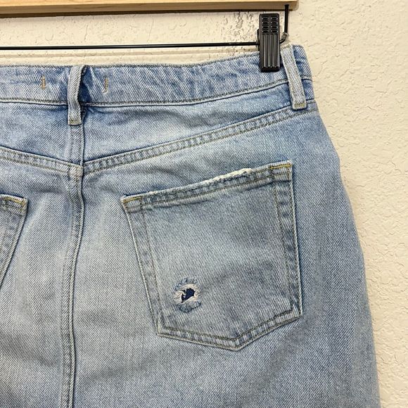 FREE PEOPLE WE THE FREE Distressed Denim Mini Skirt Button Fly Ripped - Picture 8 of 12